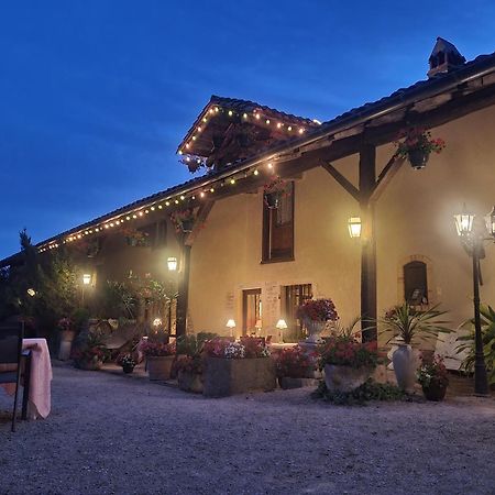 Hostellerie Sarrasine - Macon Est Replonges Buitenkant foto