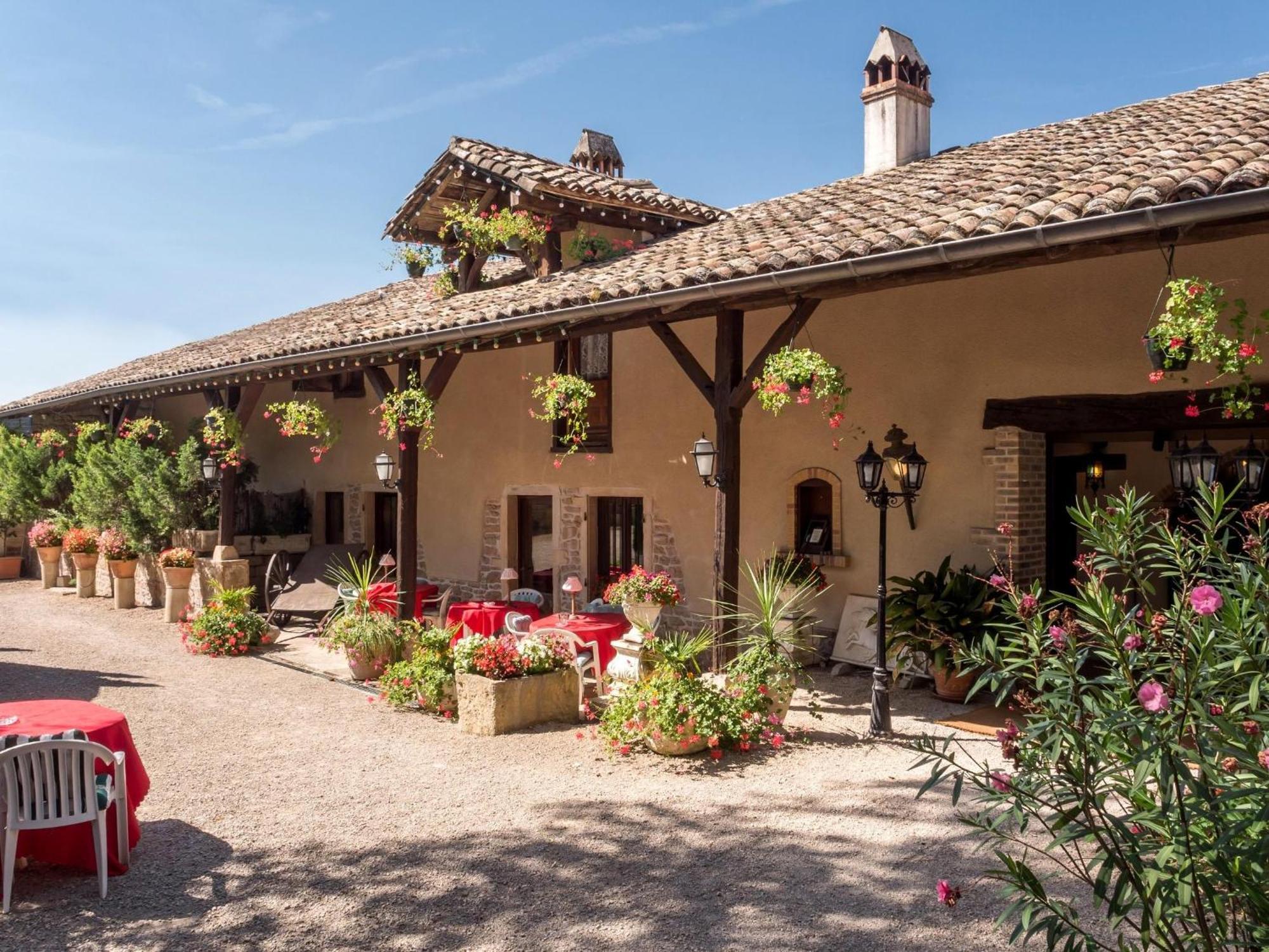 Hostellerie Sarrasine - Macon Est Replonges Buitenkant foto